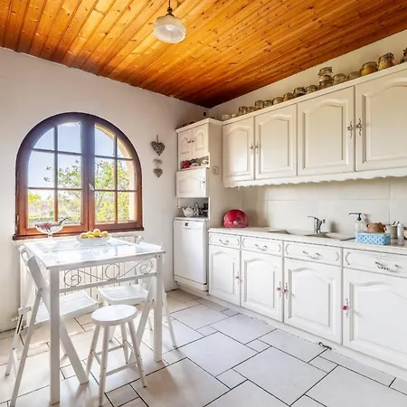 Bois Flottes - Maison, Jardin, Vakantiehuis *